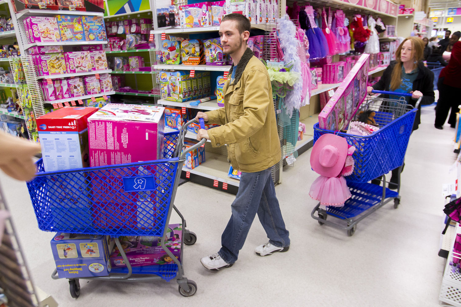 HOLIDAY_SHOPPING_112412_NK_
